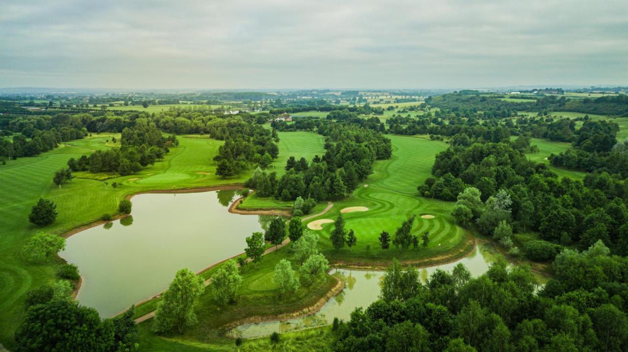 The Vale Golf & Country Club Villa Bishampton Luaran gambar