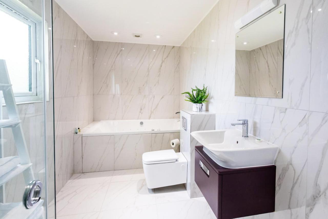 The Vale Golf & Country Club Villa Bishampton Luaran gambar